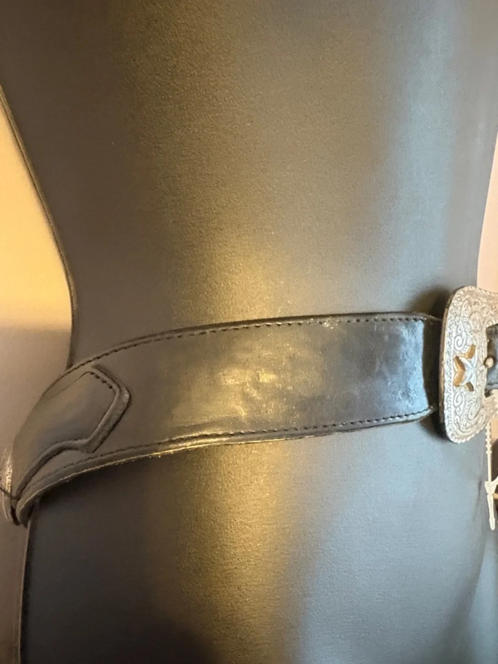 Justin’s Vintage 1993 Black Leather Western Sheriff Star Badge Belt